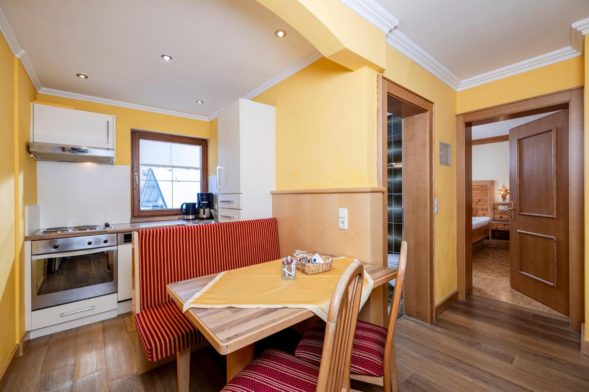 Aparthotel Landhaus St. Joseph 迈尔霍芬 外观 照片